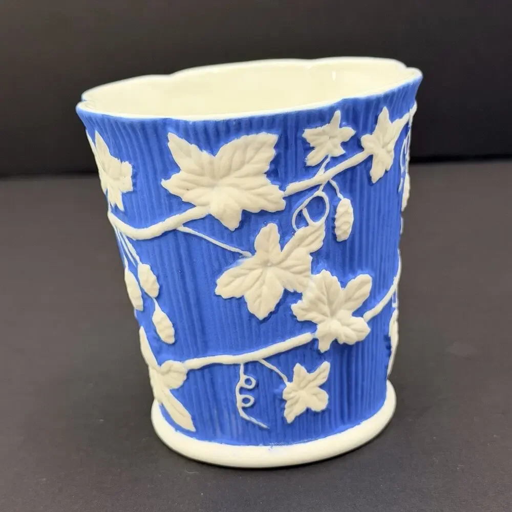 MMA Metropolitan Museum of Art Blue White Relief Ivy Vine Cachepot Planter Vase